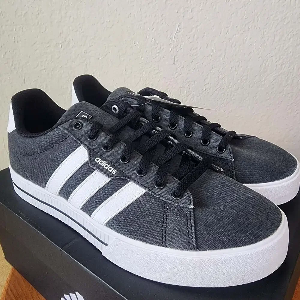 Adidas Daily 3.0 Shoes Mens Size 9.5 Gray White Skateboarding Sneakers FW7033